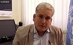 Chris Gunness, the UNRWA spokesman in Gaza, shortly before breaking into tears during a television interview during the 50-day summer conflict, July 30, 2014. (photo credit: screen capture YouTube/Kaya Bouma)