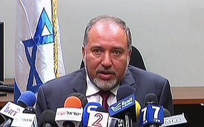 Foreign Minister Avigdor Liberman addresses the press on Wednesday, July 15, 2014 (screen capture: Channel 2)
