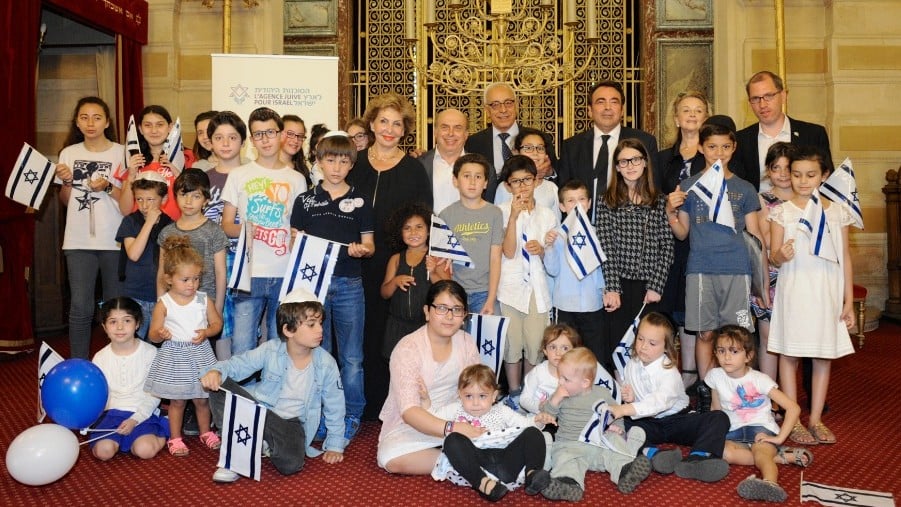 French Jewish children before their immigration to Israel participate in a farewell event in Paris along with Jewish Agency Chairman Natan Sharansky and Minister of Aliyah and Immigrant Absorption Sofa Landver, July 2014. (Photo credit: Erez Lichtfeld) French Jewish children before their immigration to Israel participate in a farewell event in Paris along with Jewish Agency Chairman Natan Sharansky and Minister of Aliyah and Immigrant Absorption Sofa Landver, July 2014. (Photo credit: Erez Lichtfeld)