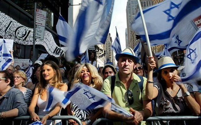 Israeli supporters rally in Times Square on July 20, 2014 in New York City (photo credit: AFP/Yana Paskova/Getty Images) Israeli supporters rally in Times Square on July 20, 2014 in New York City (photo credit: AFP/Yana Paskova/Getty Images)