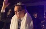Justin Bieber captures Tom Hanks dressed 'as a rabbi' at Jewish manager's wedding July 7, 2014. (Instagram screenshot)