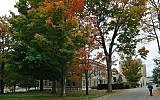The University of Massachusetts Amherst. (CC BY-SA Tomwsulcer, Wikipedia)