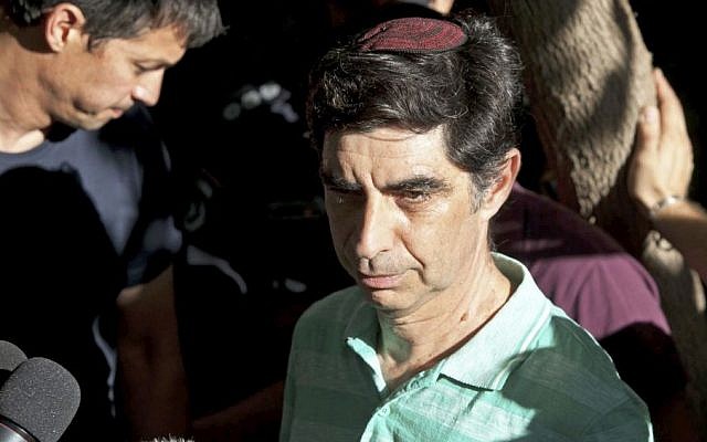Dr. Simha Goldin, father of Second Lieutenant Hadar Goldin, speaks with the media outside the Goldin family home in Kfar Saba on Friday, August 1, 2014, after his son is reported kidnapped. (photo credit: Flash90)