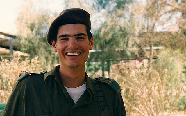 Joel Chasnoff, like 50 percent of all lone soldiers, chose a combat unit after making aliyah. He was assigned to the 188th Armored Brigade and deployed to Lebanon in 1998. (Joel Chasnoff)