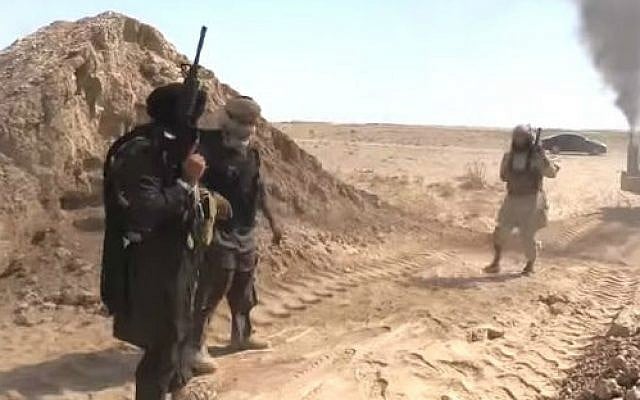 Islamic State fighters on the Iraq-Syria border (screen capture: YouTube/VICE)