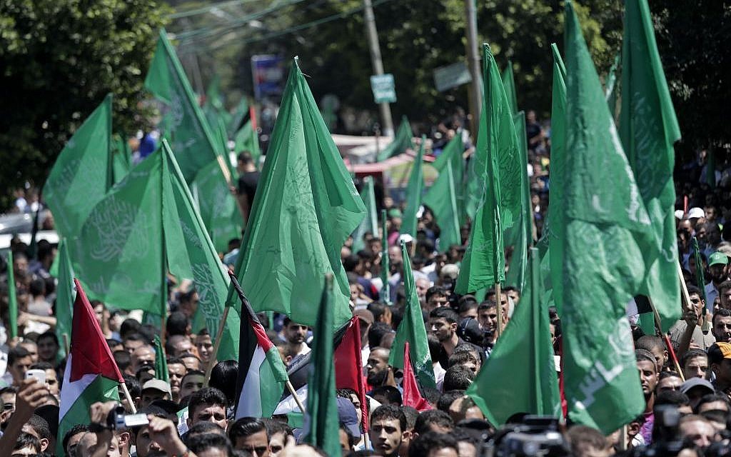 Palestinian Hamas supporters gather for a rally in Gaza City, Gaza Strip, Thursday, August 7, 2014. (photo credit: AP/Lefteris Pitarakis)