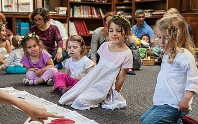 New York's KesheTOT Hebrew-language program is no drop-off activity. Parents are expected to remain and participate. (Courtesy KesheTOT)