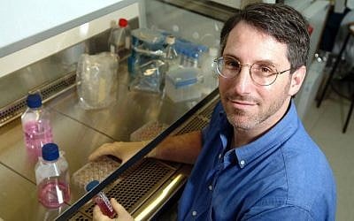 Dr. Leslie Lobel in the lab. (photo credit: Dani Machlis/Courtesy Ben-Gurion University of the Negev)