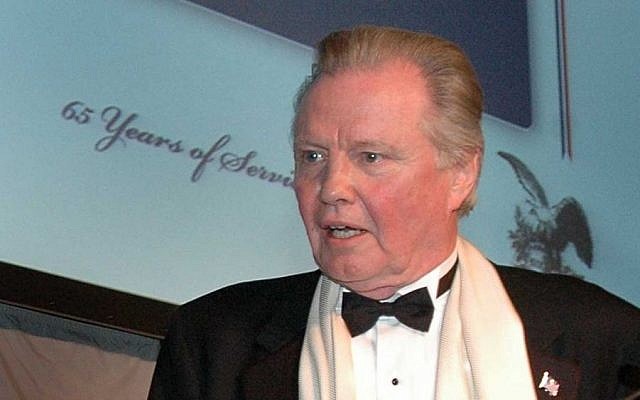 Actor Jon Voight (Photo credit: Cpl. Wil Acosta/United States Marine Corps/Public Domain) Actor Jon Voight (Photo credit: Cpl. Wil Acosta/United States Marine Corps/Public Domain)
