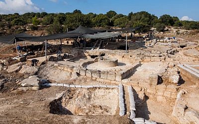 Remains of what archaeologists believe is a Byzantine monastery found near Beit Shemesh. (photo credit: Assaf Peretz, courtesy of the Israel Antiquities Authority)