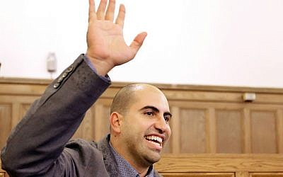 Steve Salaita speaking at a news conference at the University of Illinois campus Tuesday, September 9, 2014. (AP/Seth Perlman)