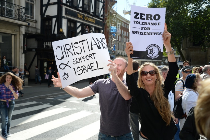 Protesters hold signs stating 'Zero Tolerance for Antisemites' at the August 31, 2014 rally in London against anti-Semitism. (courtesy Adam Arnold) Protesters hold signs stating 'Zero Tolerance for Antisemites' at the August 31, 2014 rally in London against anti-Semitism. (courtesy Adam Arnold)