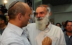 Naftali Bennett (r) with former IDF chief rabbi Avichai Rontzki. (Yossi Zeliger/Flash90)
