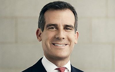 Los Angeles Mayor Eric Garcetti's official portrait. (public domain)