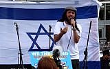 Jewish rapper Ari Lesser in his new "Hamas" video. (YouTube screenshot)