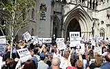 Chief Rabbi Ephraim Mirvis addresses London's anti- anti-Semitism rally Sunday, August 31, 2014. (courtesy Adam Arnold)