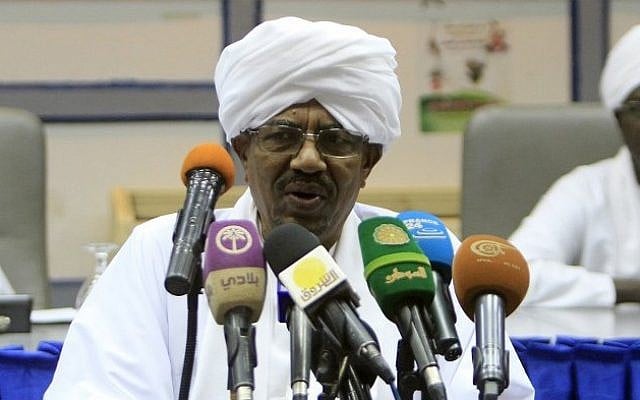 Sudan's President Omar al-Bashir addresses the National Consultative Council in the capital Khartoum, October 21, 2014. (AFP/Ashraf Shazly) Sudan's President Omar al-Bashir addresses the National Consultative Council in the capital Khartoum, October 21, 2014. (AFP/Ashraf Shazly)