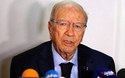 Tunisian former prime minister and leader of the "Nidaa Tounes" (Call for Tunisia) party, Beji Caid Essebsi, speaks with journalists during a press conference in Tunis on October 26, 2014. (AFP/Fethi Belaid) Tunisian former prime minister and leader of the "Nidaa Tounes" (Call for Tunisia) party, Beji Caid Essebsi, speaks with journalists during a press conference in Tunis on October 26, 2014. (AFP/Fethi Belaid)