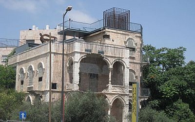 The Museum on the Seam, situated in a former Palestinian home that became a military outpost and later a museum about coexistence and dialogue (Avi Deror/CC-BY-SA-3.0)