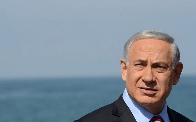 Benjamin Netanyahu in Ashdod on October 28, 2014. (Photo credit: Kobi Gideon/GPO)
