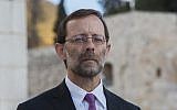 MK Moshe Feiglin (Likud) outside the closed entrance to the Temple Mount in Jerusalem's Old City on October 30, 2014. (Yonatan Sindel/Flash90)
