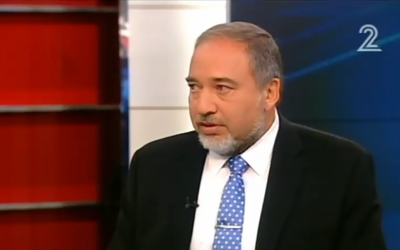 Foreign Minister Avigdor Liberman speaks to Channel 2 on Saturday, October 18. (screen capture: Channel 2)