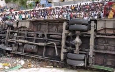Bus crash in Nepal, October 23, 2014 (YouTube Screenshot)