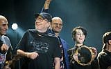 Israeli artists sing at a tribute concert for the late Israeli musical icon Arik Einstein in Tel Aviv on October 7, 2014 (photo credit: Flash90)