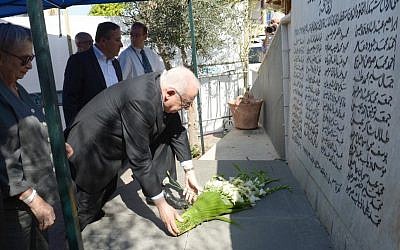 President Reuven Rivlin laying a wreath at Kafr Kassem Sunday, October 26 (photo credit: Courtesy/ President's spokesman) President Reuven Rivlin laying a wreath at Kafr Kassem Sunday, October 26 (photo credit: Courtesy/ President's spokesman)