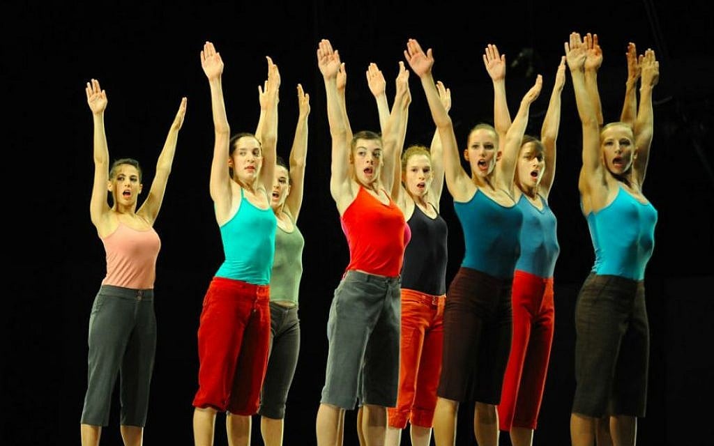 Batsheva's Ensemble dancers in 'Decal'e,' the shortened version of 'Decadance' (photo credit: Gadi Dagon) Batsheva's Ensemble dancers in 'Decal'e,' the shortened version of 'Decadance' (photo credit: Gadi Dagon)