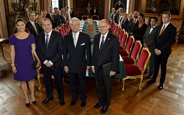 Sweden's new government posing together with front from left, Crown Princess Victoria, Prime Minister Stefan Lofven, King Carl Gustaf and parliament speaker Urban Ahlin, Oct. 3, 2014. (photo credit: AP Photo/Anders Wiklund) Sweden's new government posing together with front from left, Crown Princess Victoria, Prime Minister Stefan Lofven, King Carl Gustaf and parliament speaker Urban Ahlin, Oct. 3, 2014. (photo credit: AP Photo/Anders Wiklund)