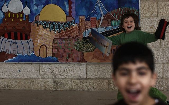 Arab and Israeli children study together at the Max Rayne Hand in Hand school for bilingual education in Jerusalem, February 14, 2012 (photo credit: Kobi Gideon/Flash90)