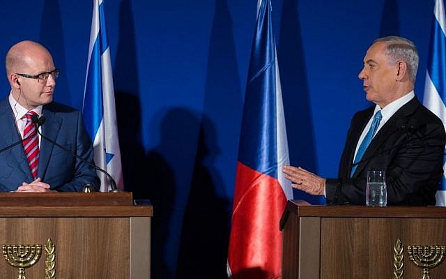 Prime Minister Benjamin Netanyahu and Czech Prime Minister Bohuslav Sobotka speak after signing an intergovernmental agreement, at the King David Hotel in Jerusalem on November 25, 2014. (Photo credit: Hadas Parush/Flash90)