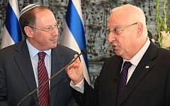 Rabbi Aaron D. Panken, Ph.D., Hebrew Union College President (L) and Israel President Reuven Rivlin (R) on November 11, 2014 (Photo credit: Isaac Harari)