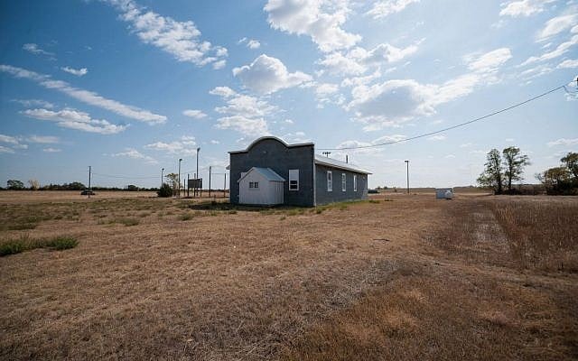 Wewela, South Dakota (photo credit: CC BY-SA, Andrew Filer, Wikimedia Commons) Wewela, South Dakota (photo credit: CC BY-SA, Andrew Filer, Wikimedia Commons)
