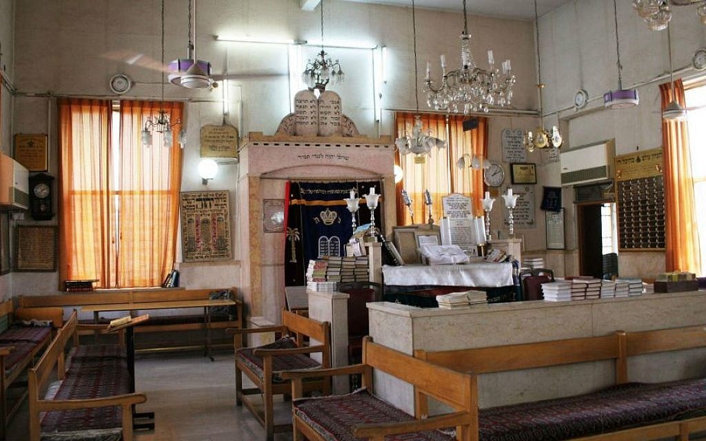 Inside the Urfali Synagogue  (photo credit: Shmuel Bar-Am))