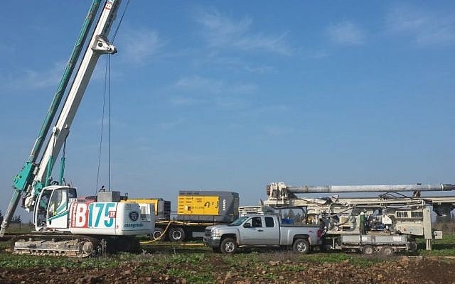 Heavy machinery for exploratory oil drilling on the Golan Heights at Oil Site 5. (Courtesy Afek Oil and Gas) Heavy machinery for exploratory oil drilling on the Golan Heights at Oil Site 5. (Courtesy Afek Oil and Gas)