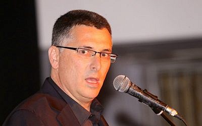 File: Former interior minister Gideon Sa'ar holds a press conference on September 17, 2014. (Flash90)