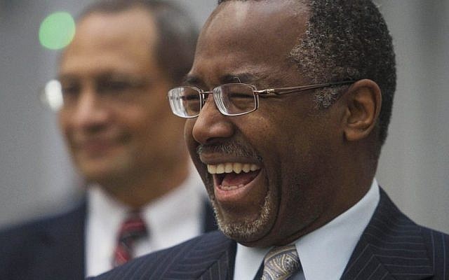 Ben Carson visits in Hadassah Hospital in Jerusalem, December 18, 2014. (photo credit: AP Photo/Dan Balilty) Ben Carson visits in Hadassah Hospital in Jerusalem, December 18, 2014. (photo credit: AP Photo/Dan Balilty)