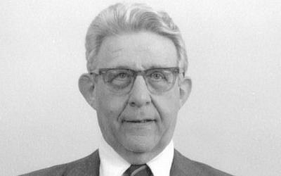 Robert Wolfe  in 1988 (Photo credit: JTA/Courtesy of the National Archives)