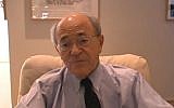 Former Leo Baeck Temple rabbi Leonard Beerman speaking in a 2009 interview. (screen capture: YouTube)