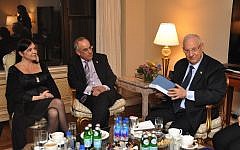 President Reuven Rivlin (right) meets with the parents of slain IDF lone soldiers in New York, January 2015. (photo credit: President's Spokesperson)