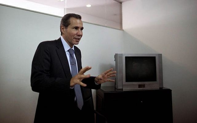 Alberto Nisman, the slain prosecutor investigating the 1994 bombing of the AMIA Jewish community center, talks to journalists in Buenos Aires, Argentina, Wednesday, May 29, 2013. (AP/Natacha Pisarenko) Alberto Nisman, the slain prosecutor investigating the 1994 bombing of the AMIA Jewish community center, talks to journalists in Buenos Aires, Argentina, Wednesday, May 29, 2013. (AP/Natacha Pisarenko)
