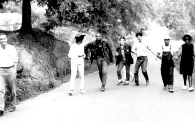 David Sookne, front left, and Bruce Hartford, third from right, in Alabama during a voter registration drive in 1965. (Courtesy of Bruce Hartford/JTA)