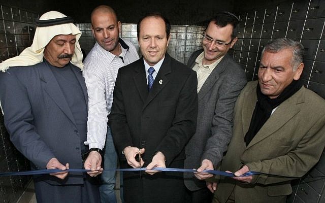 Jerusalem Mayor Nir Barkat inaugurates a new post office in the Arab Jerusalem neighborhood of Issawiyeh, January 4, 2011 [photo credit: Kobi Gideon/Flash90]