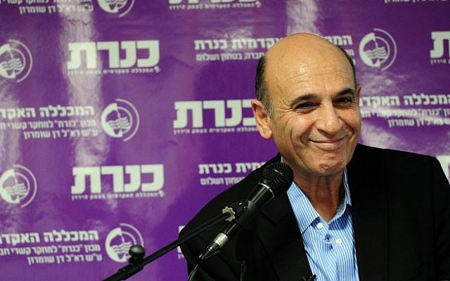 Chairman of Kadima MK Shaul Mofaz, December 22, 2014. (photo credit: FLASH90) Chairman of Kadima MK Shaul Mofaz, December 22, 2014. (photo credit: FLASH90)