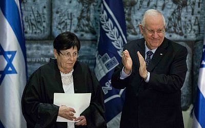 Incoming Supreme Court Chief Justice Miriam Naor with President Reuven Rivlin (R) during her swearing-in ceremony at the President's Residence in Jerusalem, January 15, 2015. (Yonatan Sindel/Flash90)