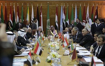 Palestinian Authority President Mahmoud Abbas (center-left), meets with Arab foreign ministers at the Arab League headquarters in Cairo, Egypt, on January 15, 2015. (AP/Amr Nabil)
