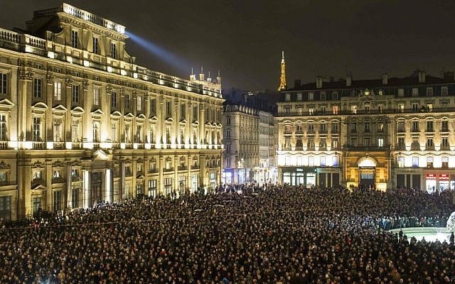 A show of solidarity in Lyon, France with the 12 people murdered in Paris (photo credit: Laurent Cipriani)