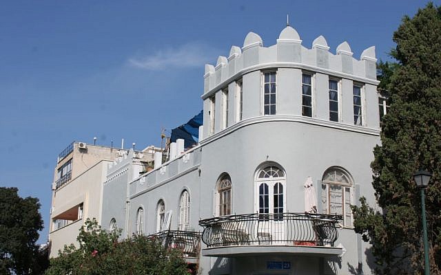 Every day Shmuel Balder and his wife would put on their finest clothes and walk proudly up and down Bialik Street as if they were strolling along a  Vienna boulevard. (photo credit: Shmuel Bar-Am)